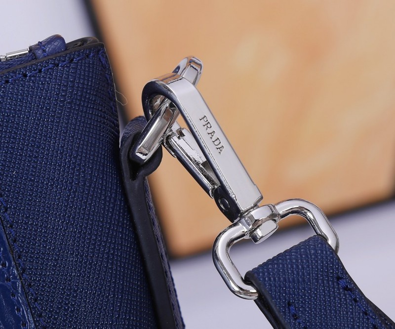 Prada 046 4