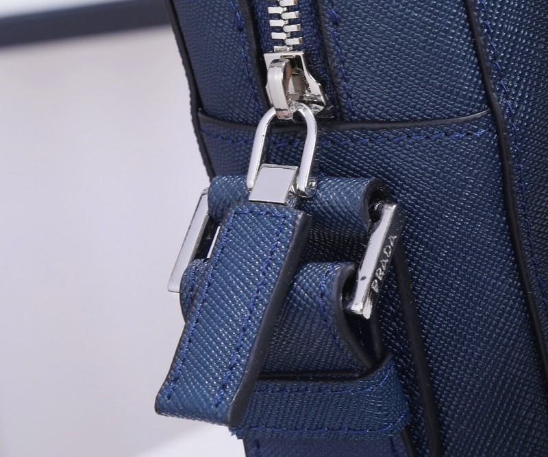 Prada 049 4