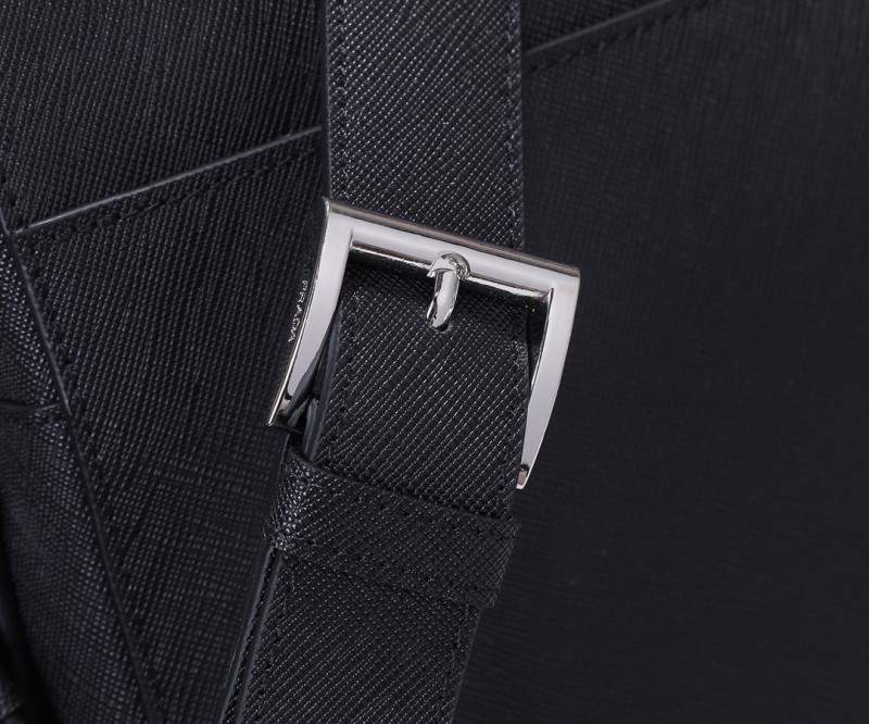 Prada 053 4