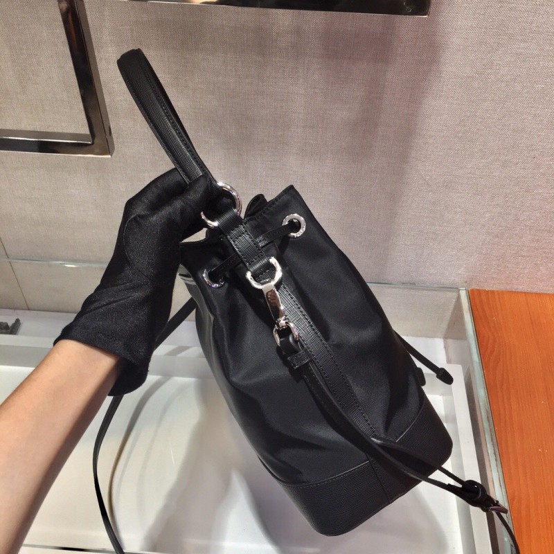 Prada 057 4