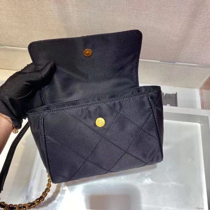 Prada 058 4