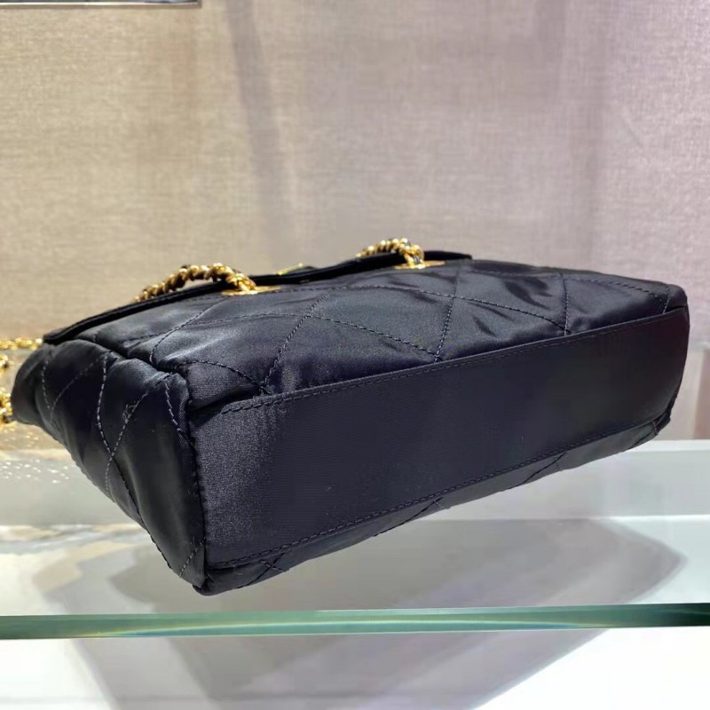 Prada 059 4