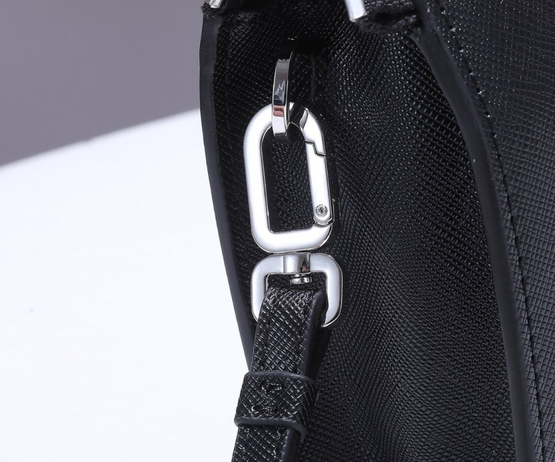 Prada 063 4