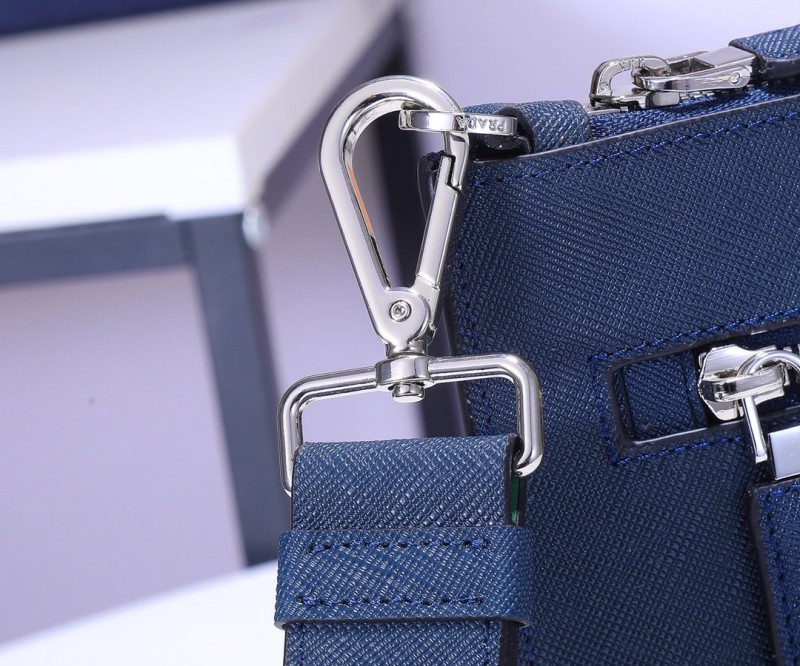 Prada 064 4
