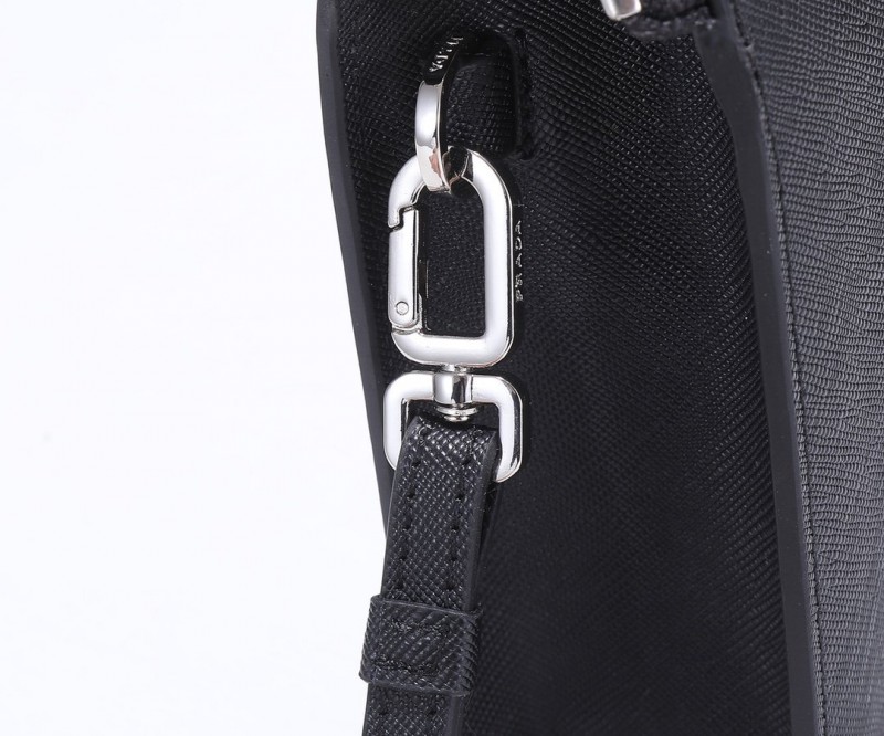 Prada 070 4