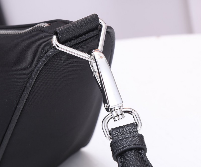 Prada 080 4