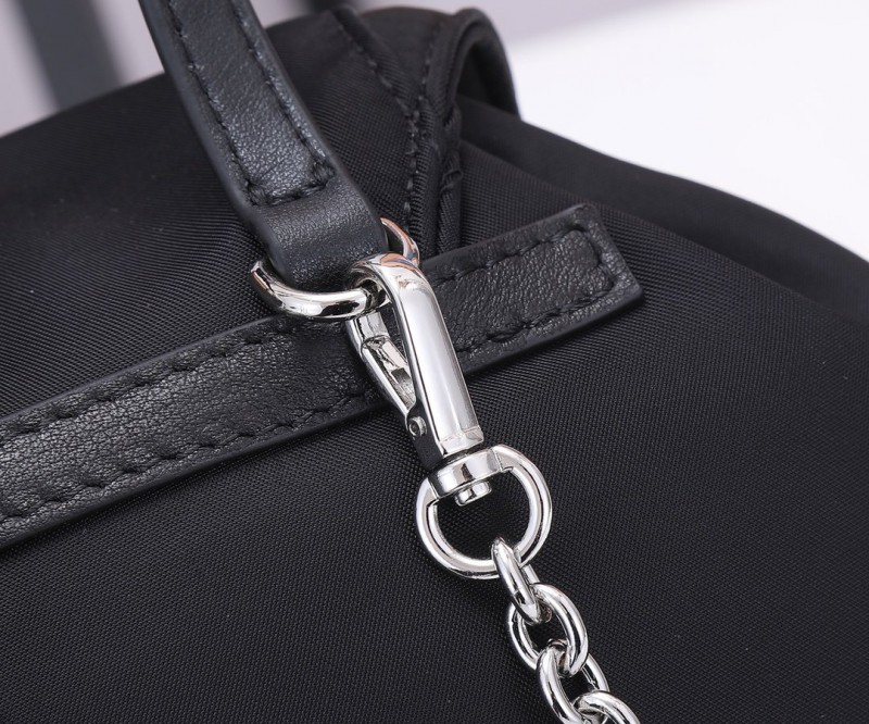 Prada 081 4