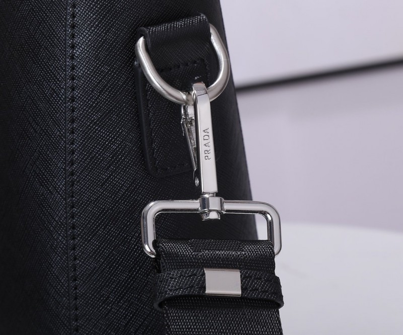 Prada 090 4
