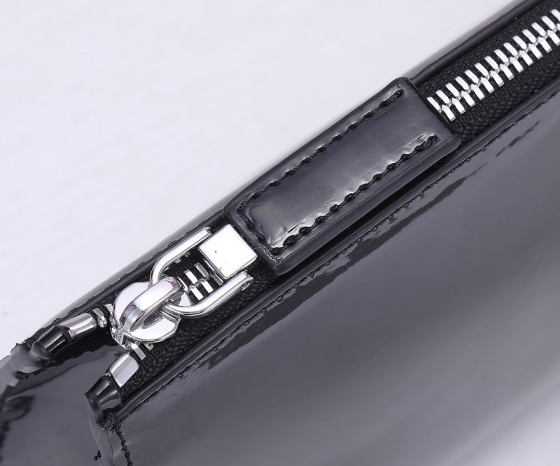 Prada 091 4