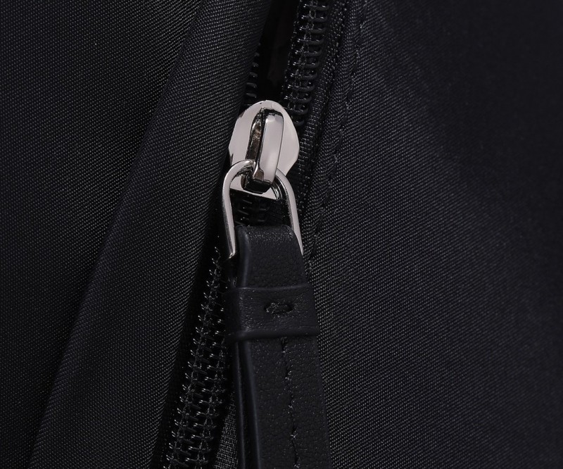 Prada 092 4