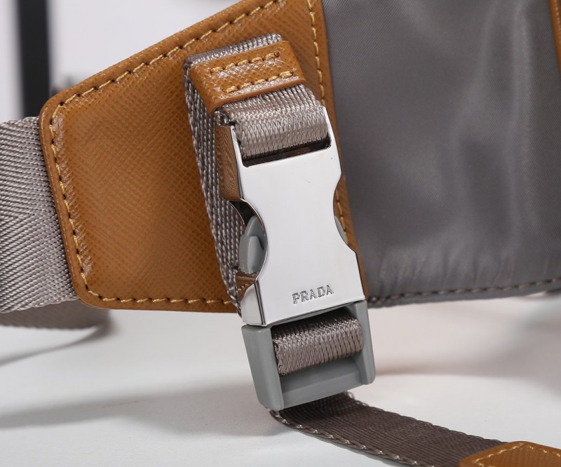 Prada 096 4