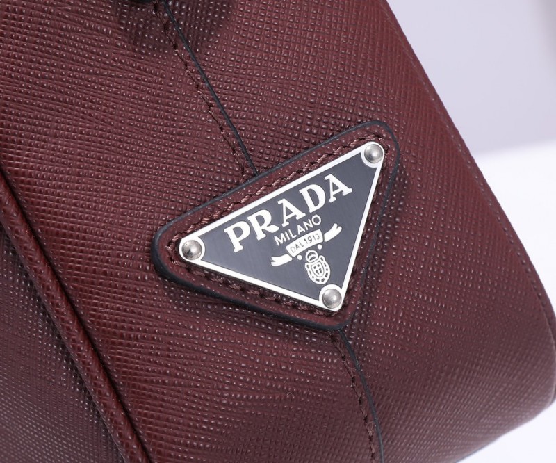 Prada 100 4