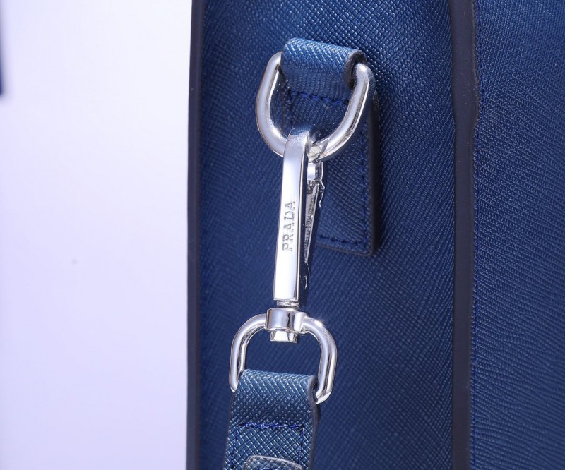 Prada 106 4