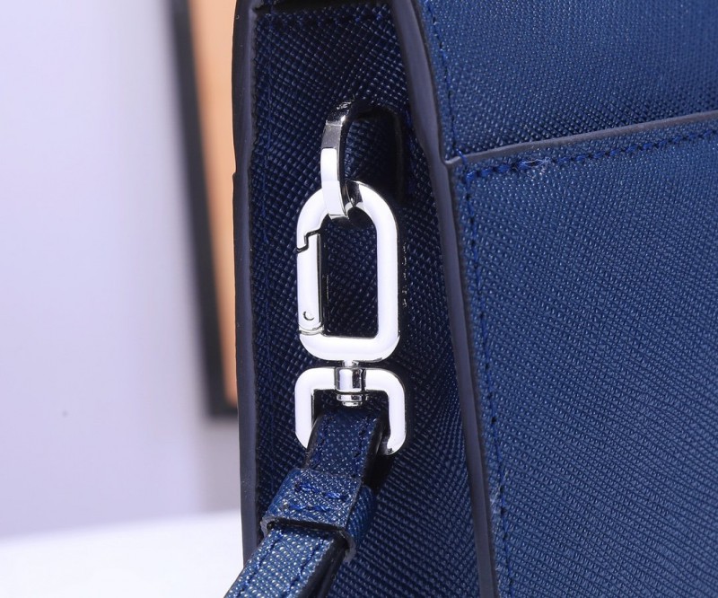 Prada 112 4