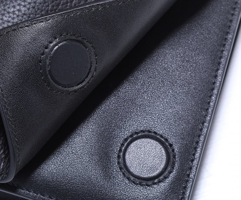 Prada 120 4