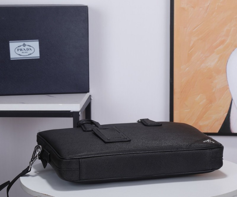 Prada 125 4
