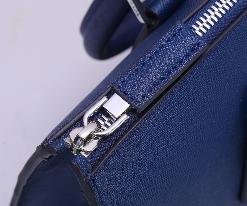 Prada 132 4