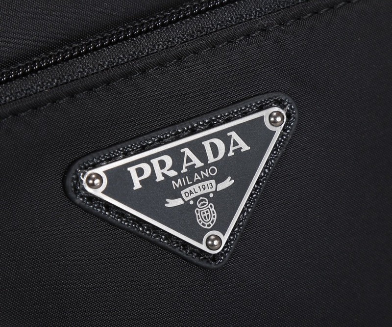 Prada 135 4