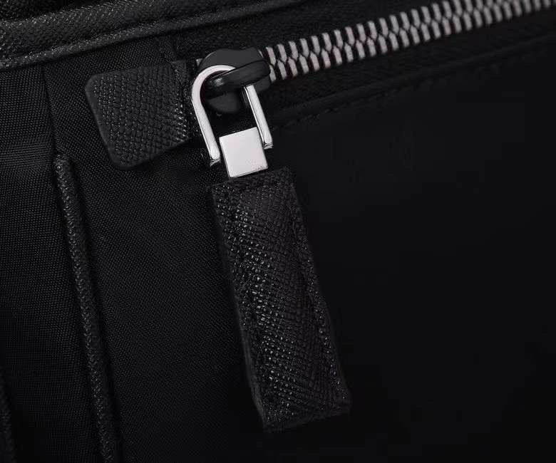 Prada 143 4