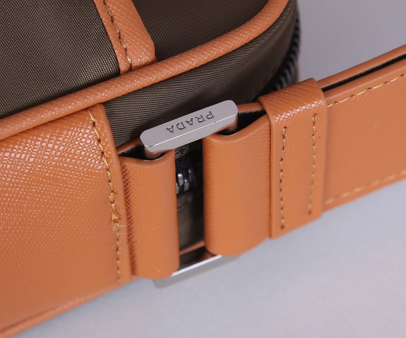 Prada 147 4
