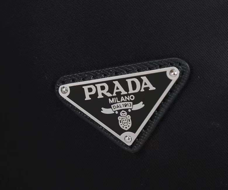 Prada 185 4