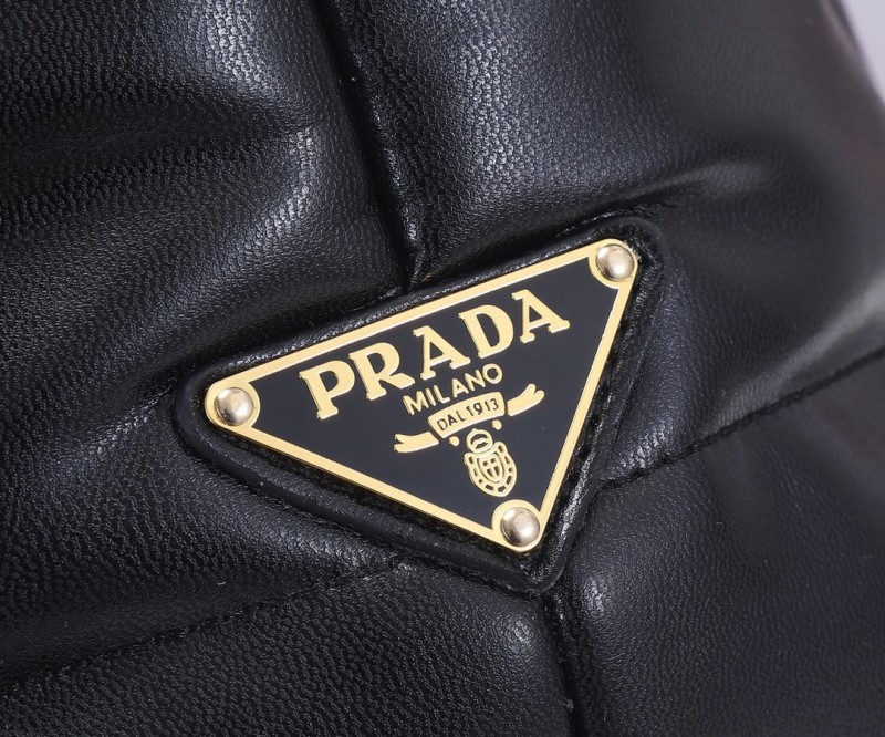 Prada 208 4