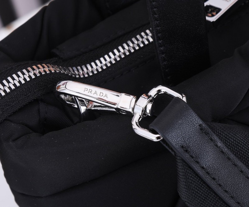 Prada 212 4
