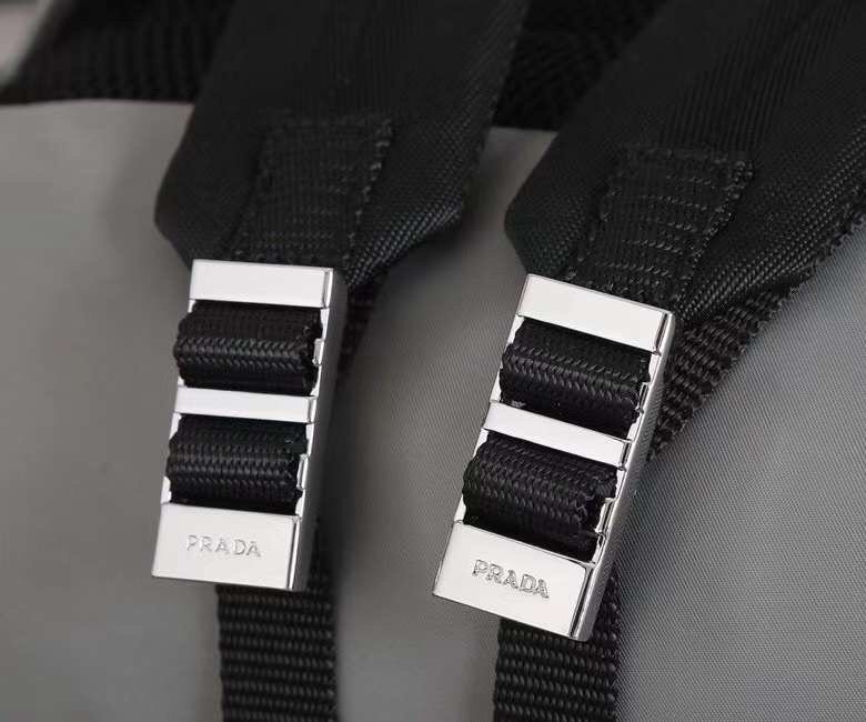 Prada 221 4