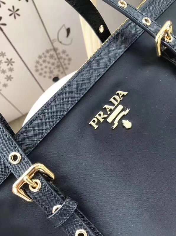 Prada 227 4