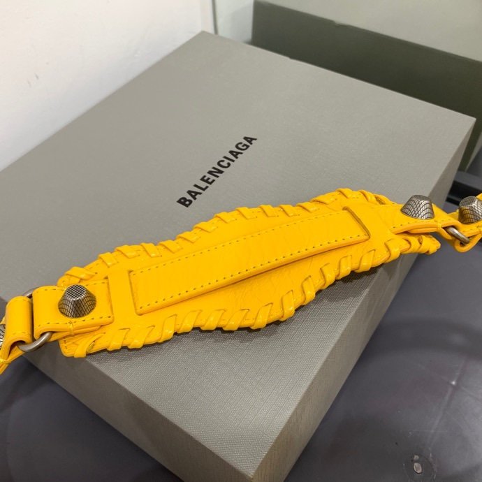 Balenciaga 126 4