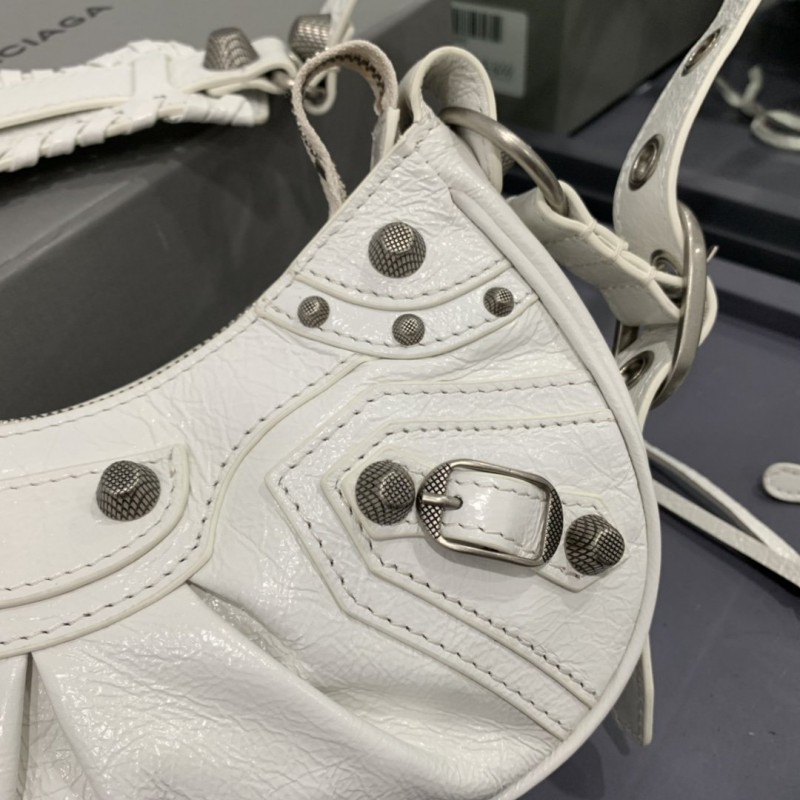 Balenciaga 131 4