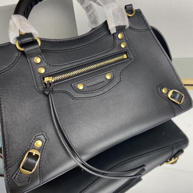 Balenciaga 140 4