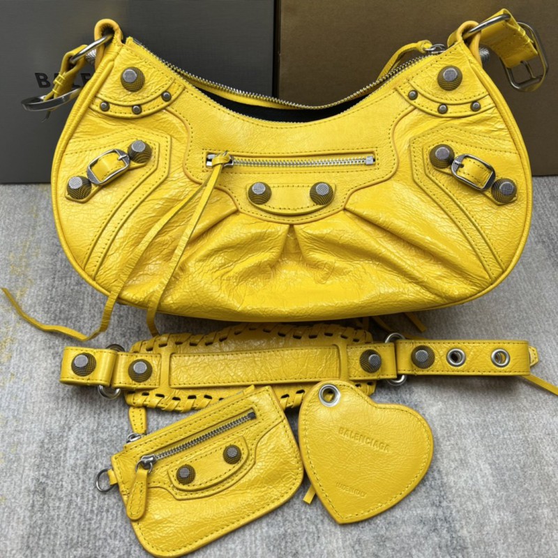 Balenciaga 145 4
