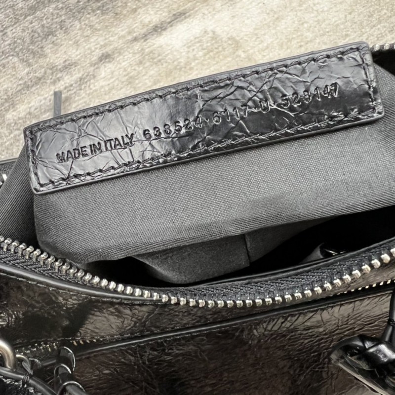 Balenciaga 146 4