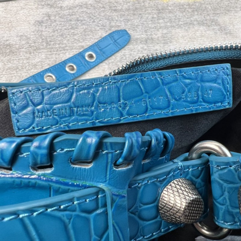 Balenciaga 151 4