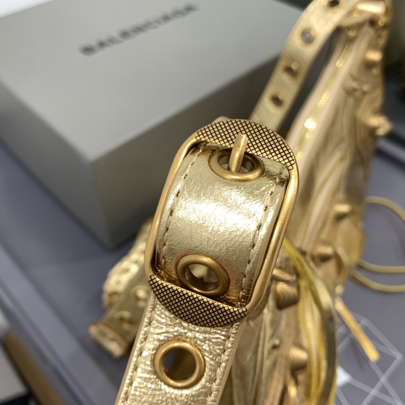 Balenciaga 152 4