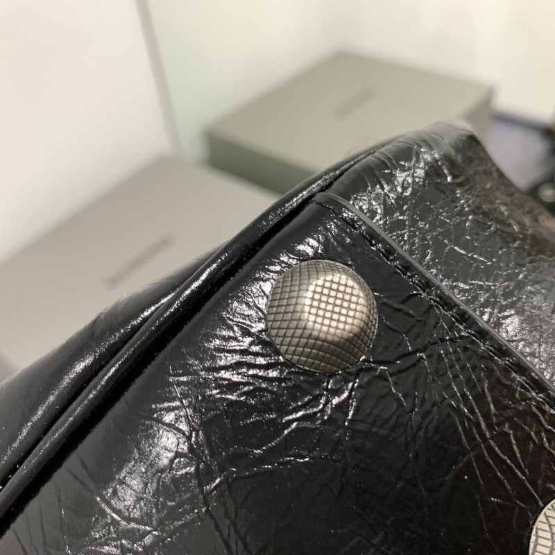 Balenciaga 156 4