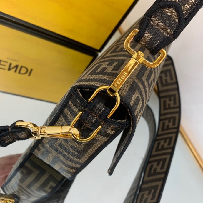 Fendi 001 4
