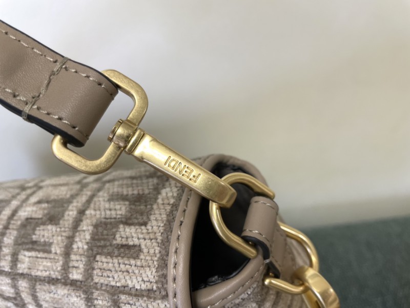 Fendi 016 4