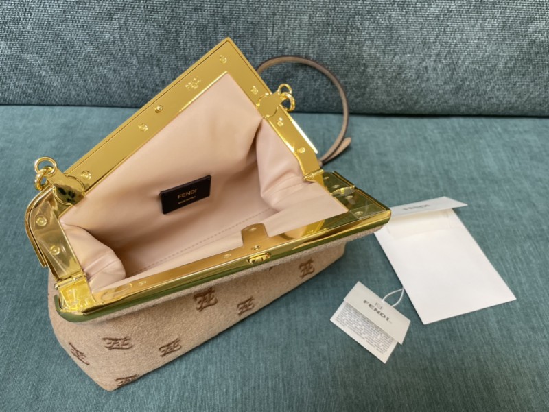 Fendi 038 4