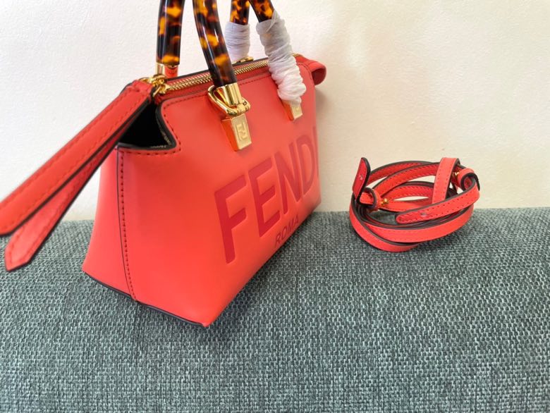 Fendi 049 4