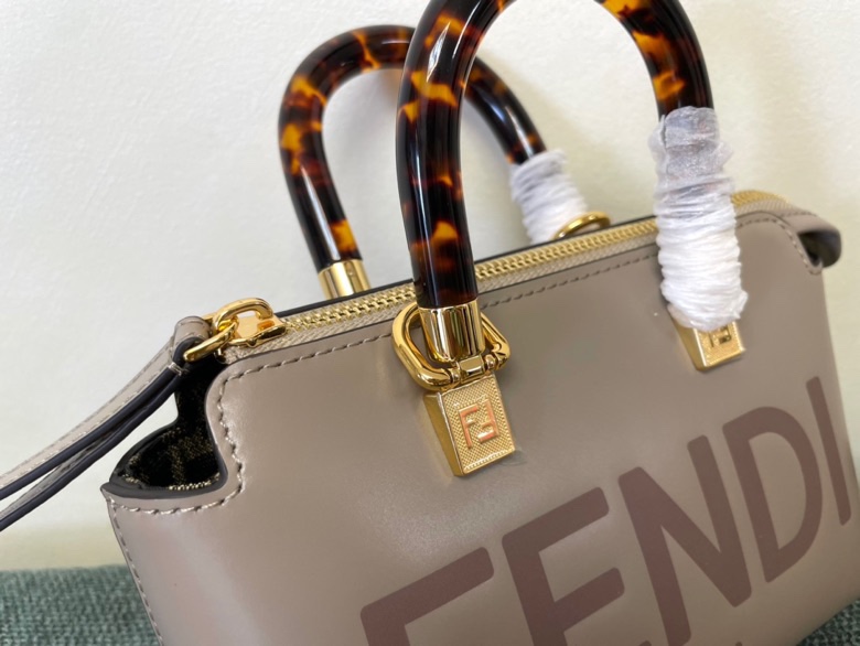 Fendi 050 4