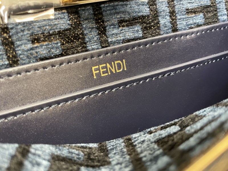 Fendi 066 4