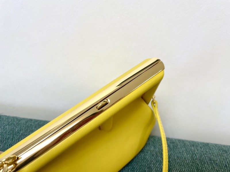 Fendi 068 4