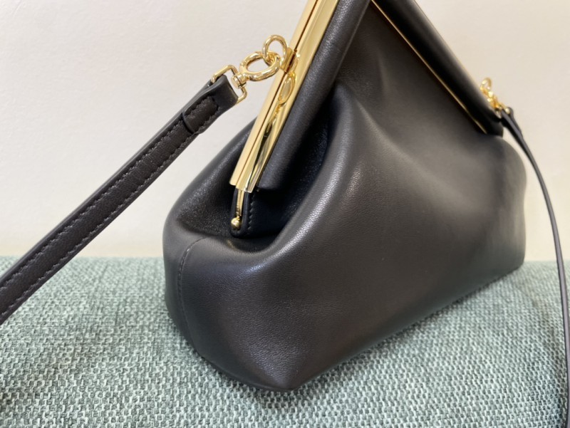 Fendi 075 4