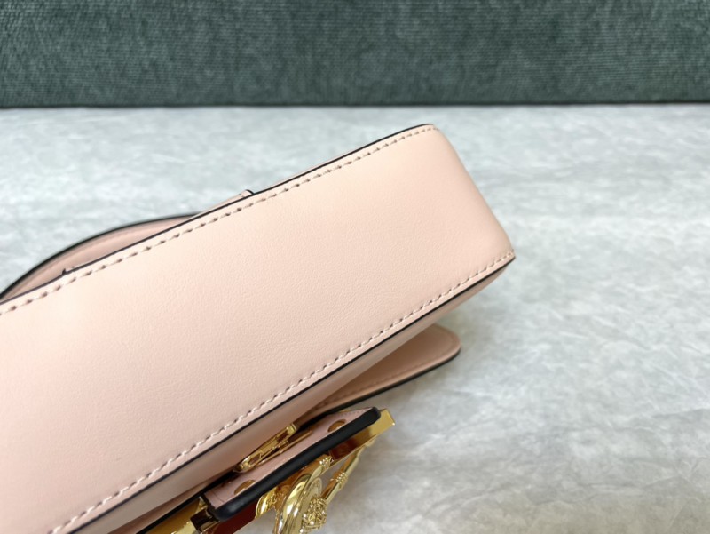 Fendi 101 4