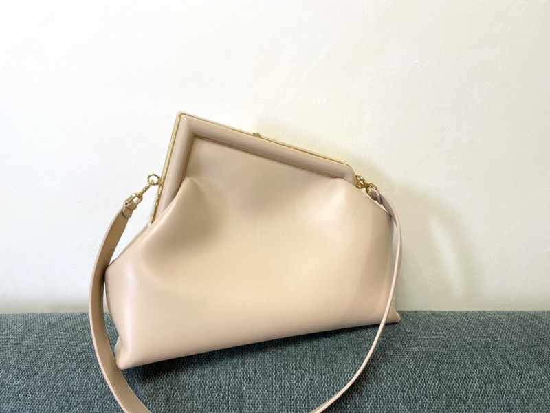 Fendi 138 4