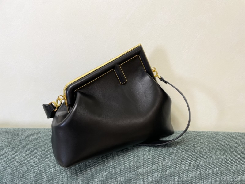 Fendi 139 4