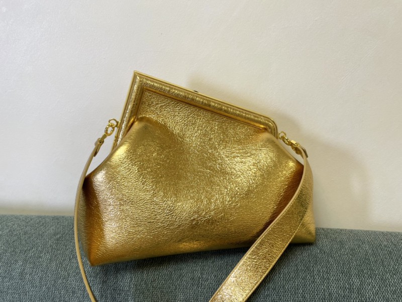 Fendi 143 4