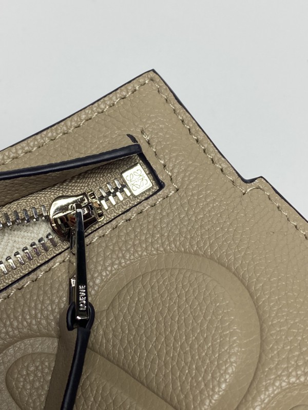 Loewe 010 4